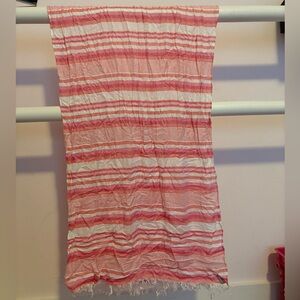 Columbia Pink and White Fringed Scarf